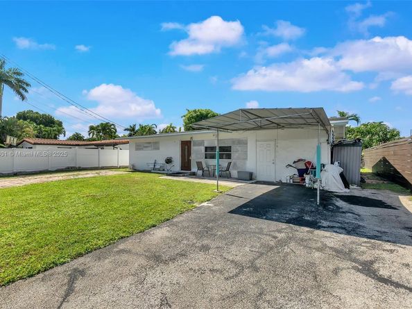 2631 Flamingo Ln, Fort Lauderdale FL 33312