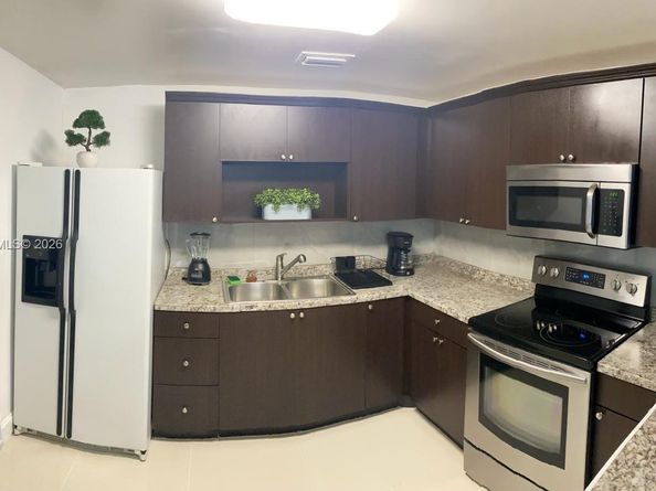 3670 SW 12th St, Miami FL 33135