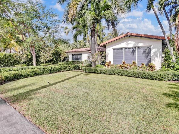 1017 Tyler St, Hollywood FL 33019