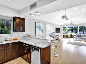 1017 Tyler St, Hollywood FL 33019