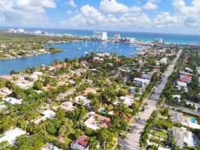 1017 Tyler St, Hollywood FL 33019