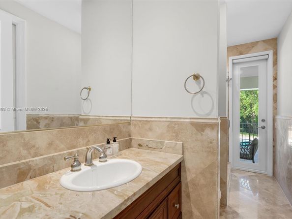 12801 Old Cutler Rd, Pinecrest FL 33156