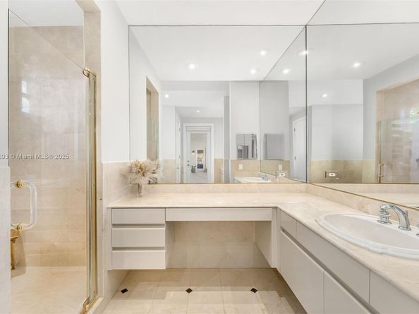 12801 Old Cutler Rd, Pinecrest FL 33156