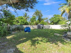 1675 NE 160th St, North Miami Beach FL 33162