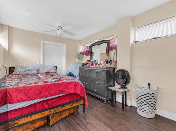 1675 NE 160th St, North Miami Beach FL 33162