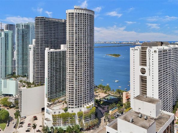 1750 N Bayshore Dr 4007, Miami FL 33132