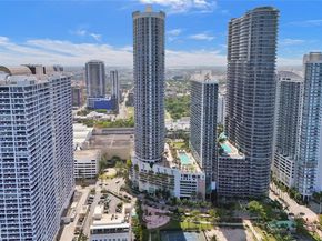 1750 N Bayshore Dr 4007, Miami FL 33132