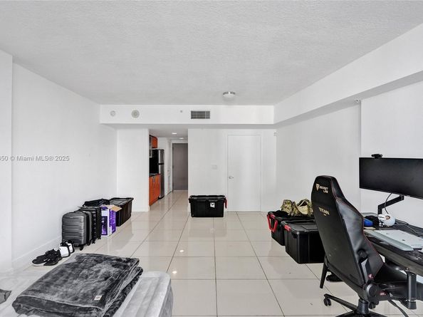 1750 N Bayshore Dr 4007, Miami FL 33132