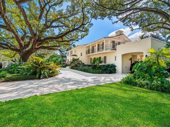 1036 S Greenway Dr, Coral Gables FL 33134