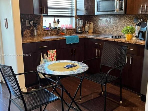 9360 Sunrise Lakes Blvd 302, Sunrise FL 33322