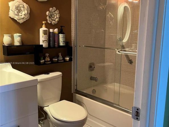 9360 Sunrise Lakes Blvd 302, Sunrise FL 33322