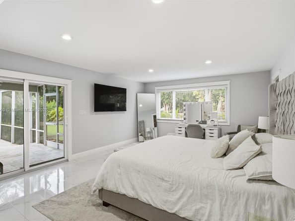 5601 SW 195th Ter, Southwest Ranches FL 33332