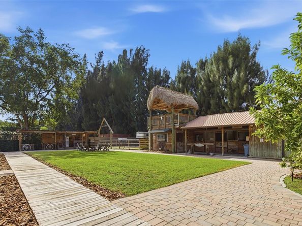 5601 SW 195th Ter, Southwest Ranches FL 33332