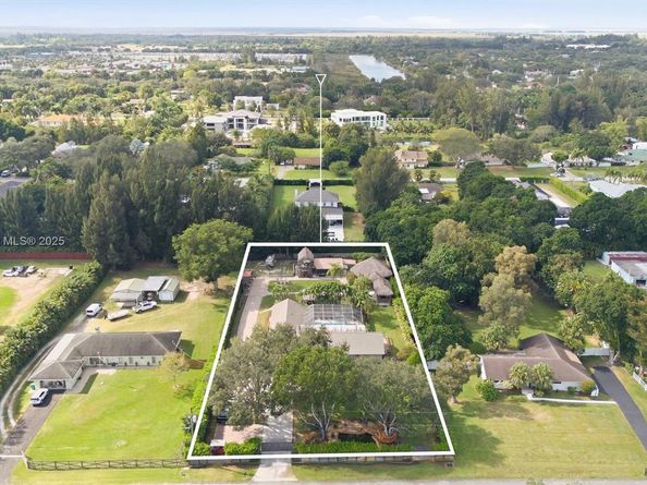 5601 SW 195th Ter, Southwest Ranches FL 33332