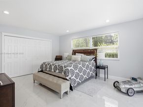 5601 SW 195th Ter, Southwest Ranches FL 33332