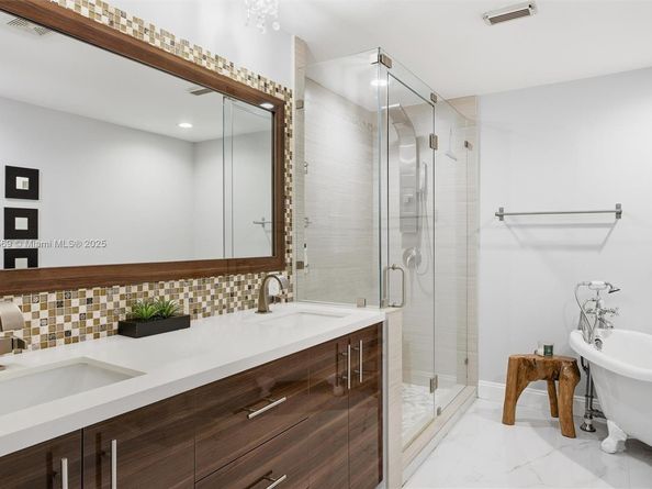 5601 SW 195th Ter, Southwest Ranches FL 33332