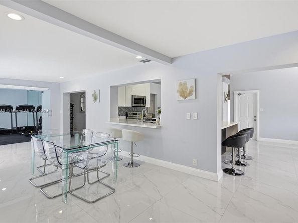 5601 SW 195th Ter, Southwest Ranches FL 33332