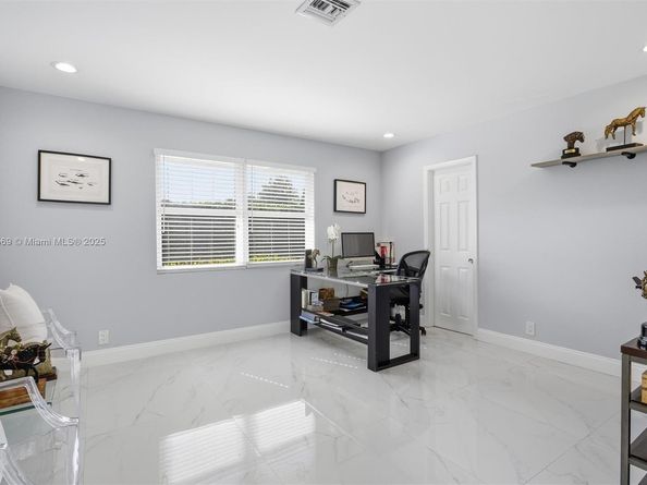 5601 SW 195th Ter, Southwest Ranches FL 33332