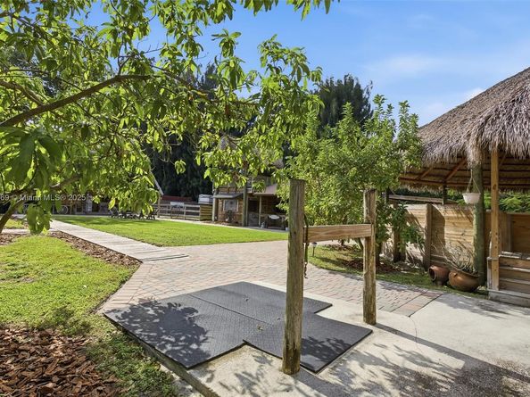 5601 SW 195th Ter, Southwest Ranches FL 33332