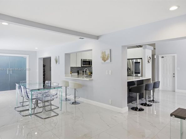 5601 SW 195th Ter, Southwest Ranches FL 33332