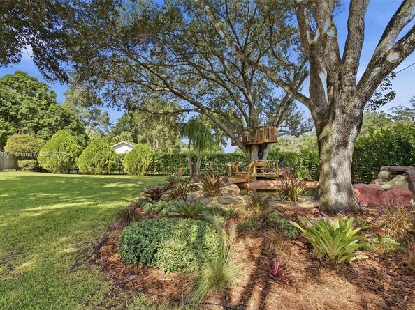 5601 SW 195th Ter, Southwest Ranches FL 33332