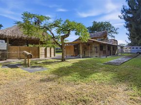 5601 SW 195th Ter, Southwest Ranches FL 33332