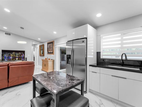 11186 SW 75th Ter, Miami FL 33173