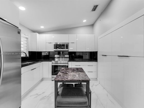 11186 SW 75th Ter, Miami FL 33173