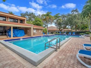 107 Heatherbrook Way 145, Hollywood FL 33021