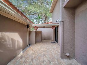 107 Heatherbrook Way 145, Hollywood FL 33021