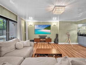 107 Heatherbrook Way 145, Hollywood FL 33021