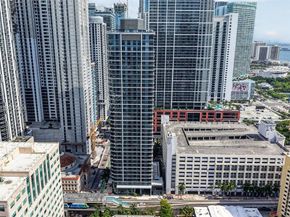 121 NE 5th Steet 3313, Miami FL 33132