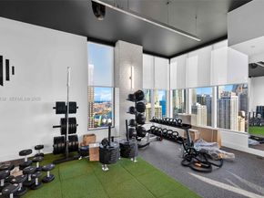 121 NE 5th Steet 3313, Miami FL 33132