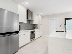 3141 N Bay Rd, Miami Beach FL 33140