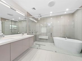 3141 N Bay Rd, Miami Beach FL 33140