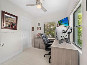 3141 N Bay Rd, Miami Beach FL 33140