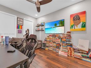 11537 SW 13th Ct, Pembroke Pines FL 33025