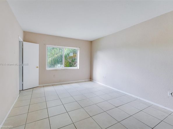 8301 NW 5th Ave 8301, Miami FL 33150