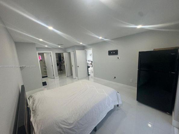 1051 NW 128th Ave, Miami FL 33182