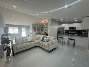 1051 NW 128th Ave, Miami FL 33182