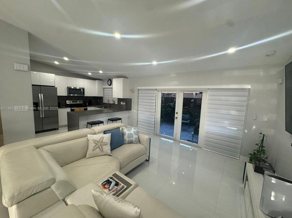 1051 NW 128th Ave, Miami FL 33182