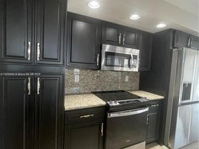 1000 Parkview Dr 920, Hallandale Beach FL 33009