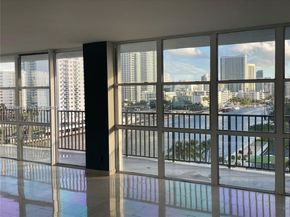 1000 Parkview Dr 920, Hallandale Beach FL 33009
