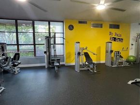 1000 Parkview Dr 920, Hallandale Beach FL 33009