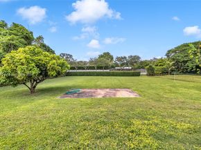 6820 SW 71st Ct, Miami FL 33143