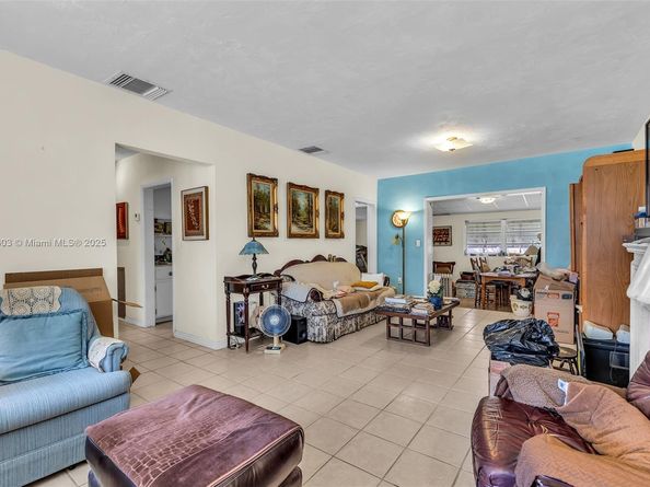 6820 SW 71st Ct, Miami FL 33143