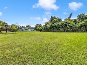 6820 SW 71st Ct, Miami FL 33143