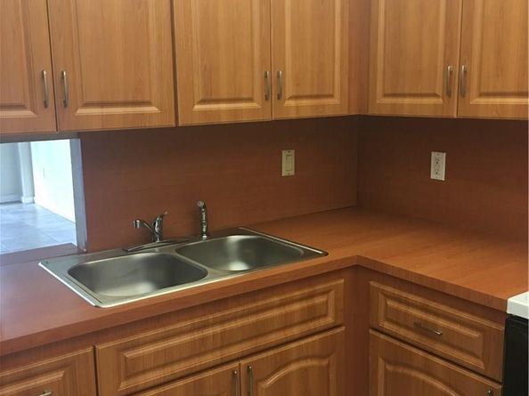 15600 NW 7th Avenue 421, Miami FL 33169