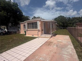 511 NW 33rd Ave