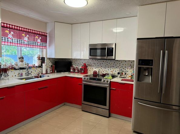 4311 SW 95th ct, Miami FL 33165